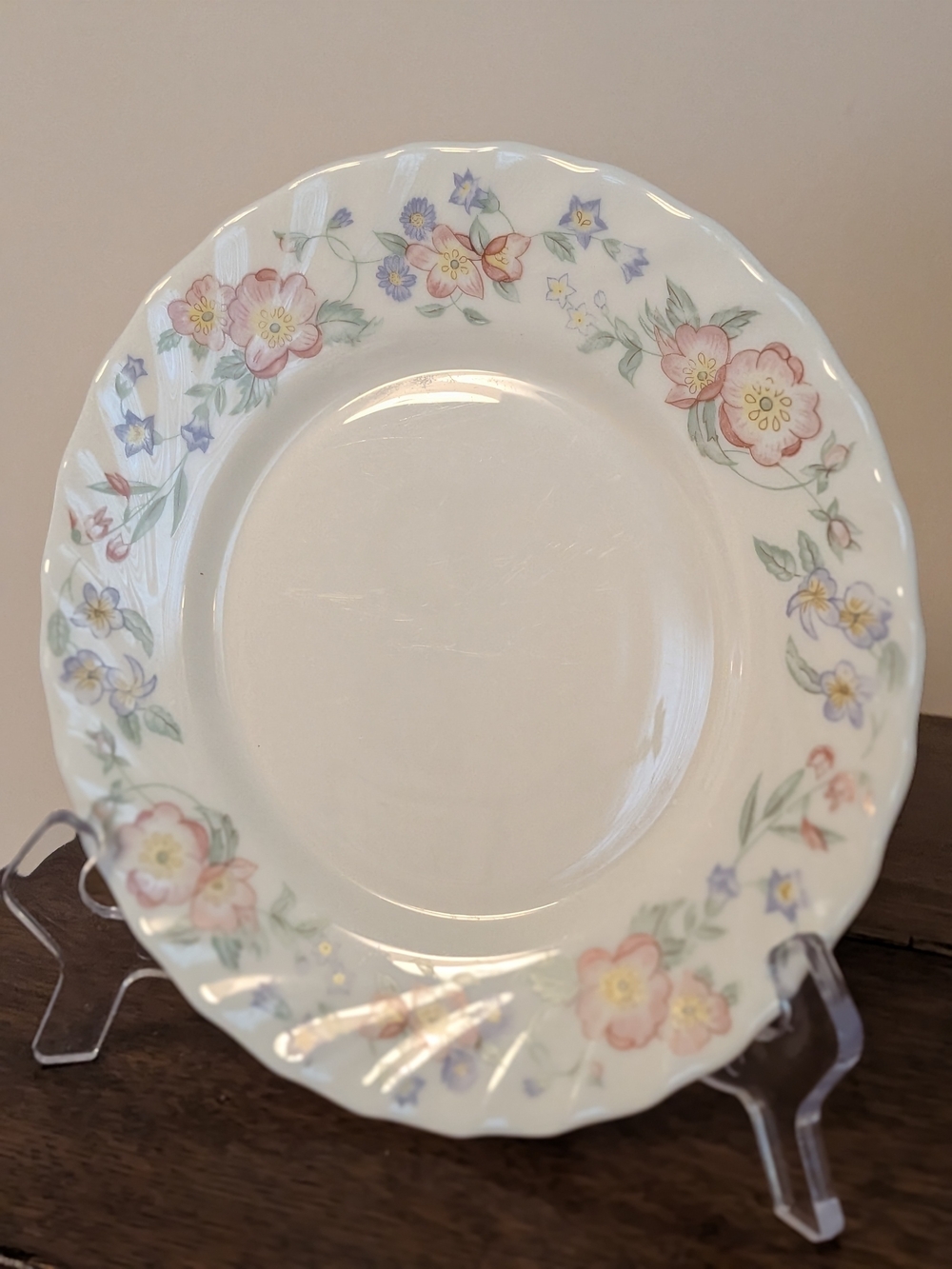 Arcopal France Florine Milk Glass Floral Salad Plate 7.25"